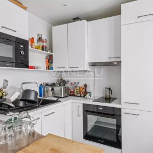 Paris Xe - Rue Beaurepaire - Beau 3 pièces classique en parfait 