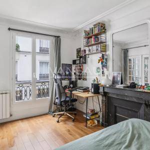 Paris Xe - Rue Beaurepaire - Beau 3 pièces classique en parfait 