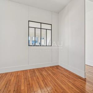 Paris XVe - Sèvres Lecourbe - Appartement lumineux en étage élev