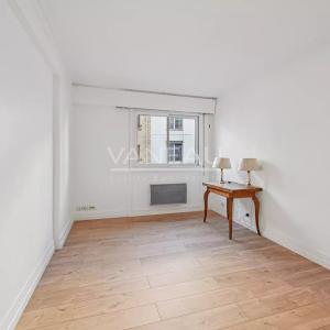 Paris XVe - Georges Brassens : Appartement trois pièces en très 