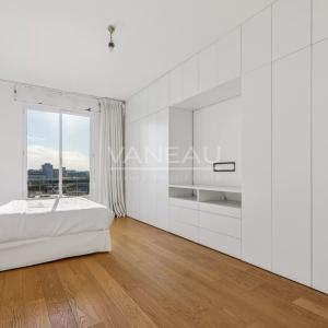 Paris XVIe - Passy - Vue panoramique et balcon.