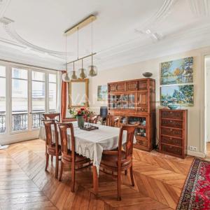 Paris XVIe - Trocadéro - Appartement familial 5 pièces 146 m2