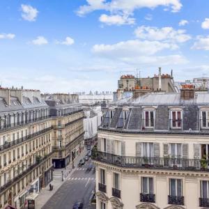 Paris VIIIe Rome/Batignolles Deux pièces Dernier étage