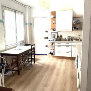 PARIS 9e - Grand Appartement - 230 m² - 5 chambres -