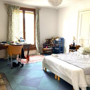 PARIS 9e - Grand Appartement - 230 m² - 5 chambres -