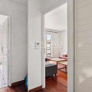 Boulogne - En étage avec ascenseur, balcon, cave et parking