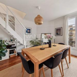 Boulogne Reine-Victor-Hugo– Duplex trois pièces en dernier étage