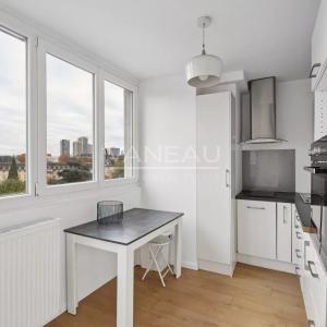 PARIS V - Appartement 2 pièces avec belle vue dégagée