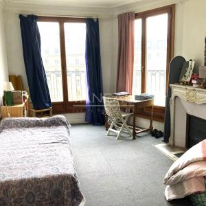 PARIS 9e - Grand Appartement - 230 m² - 5 chambres -