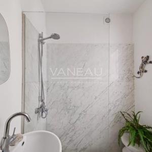 Charmant deux pièces refait à neuf – Etage élevé – Paris 10ᵉ