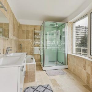 Paris XVIe - Ranelagh - Duplex en dernier étage - Terrasses et v