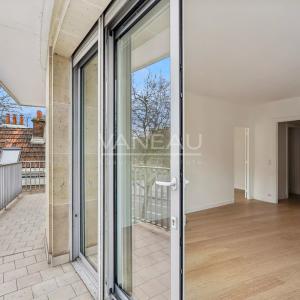 Paris XIVe - Port Royal - Balcon, vue dégagée.