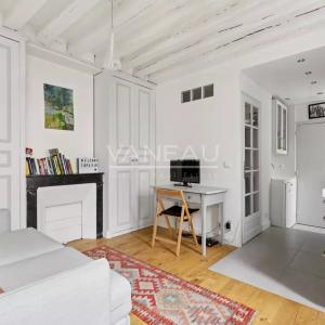 Paris 4e - Places des Vosges - Charmant studio ensoleillé et cal