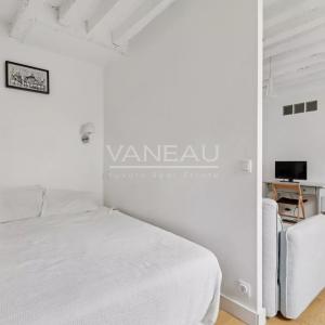 Paris 4e - Places des Vosges - Charmant studio ensoleillé et cal