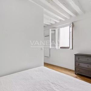 Paris 4e - Places des Vosges - Charmant studio ensoleillé et cal