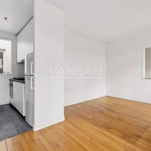 Paris IIème - Dernier étage avec ascenseur - vue dégagée