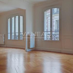 PARIS XVI - Appartement familial entièrement rénové - TROCADERO