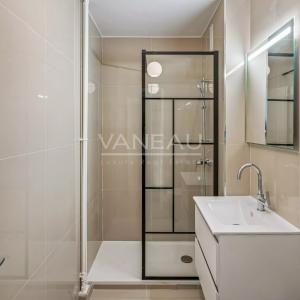 Paris XXème - Place Edith-Piaf - Studio idéal comme investisseme