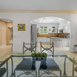 A VENDRE CANNES LE CANNET  VILLA SPACIEUSE DOMAINE PRIVE