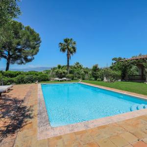 A VENDRE CANNES LE CANNET  VILLA SPACIEUSE DOMAINE PRIVE