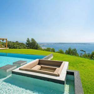 SUPER CANNES  VILLA CONTEMPORAINE VUE MER A VENDRE