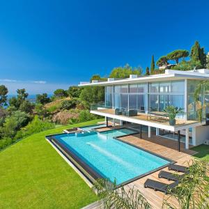 SUPER CANNES  VILLA CONTEMPORAINE VUE MER A VENDRE