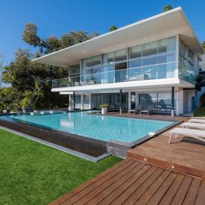 SUPER CANNES  VILLA CONTEMPORAINE VUE MER A VENDRE