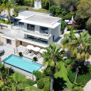 SUPER CANNES VILLA CONTEMPORAINE VUE MER A VENDRE