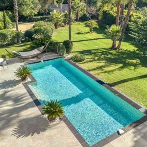 SUPER CANNES VILLA CONTEMPORAINE VUE MER A VENDRE