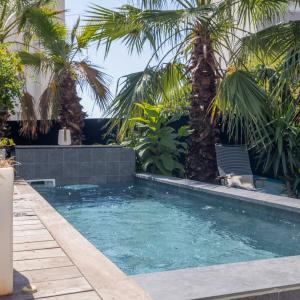 CANNES CENTRE VILLE MAISON RENOVEE A VENDRE  PISCINE PETIT JUAS 