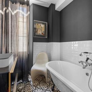 CANNES CENTRE VILLE MAISON RENOVEE A VENDRE  PISCINE PETIT JUAS 