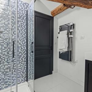 CANNES CENTRE VILLE MAISON RENOVEE A VENDRE  PISCINE PETIT JUAS 