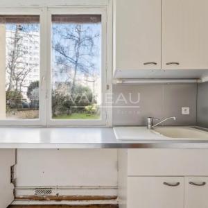 Paris 15e  Lourmel - 4 pièces sur jardin baigné de soleil !