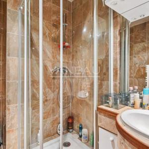 Paris VIIIe - Avenue Montaigne / Place François 1er