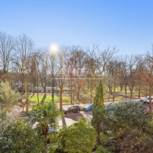 Paris XVIe - Vue tour Eiffel.