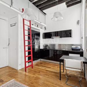 Paris 4 - Saint Paul - Duplex de charme