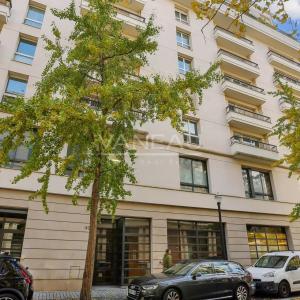 Exclusivité : Trois pièces avec balcon en étage