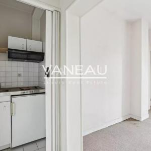 Paris Xe - Rue du Faubourg Saint-Denis proche Gare de l'Est - St