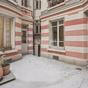 PARIS XIIe - Aligre / Gare de Lyon - Deux pièces calme beaux vol