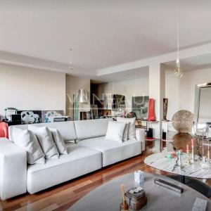 Paris VIII - Bel appartement avec  terrasse