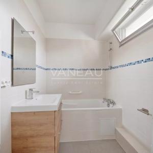 Neuilly - Château - Appartement familial avec balcon-terrasses