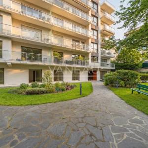 Neuilly - Château - Appartement familial avec balcon-terrasses