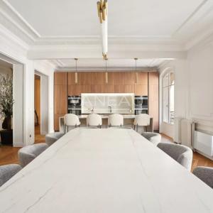Paris XVIe-Trocadéro-Superbe appartement de 7 pièces prêt à vivr