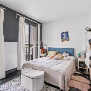 Paris VIIIe - Avenue Montaigne / Place François 1er