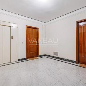 Paris XIVe - Port Royal - Balcon, vue dégagée.