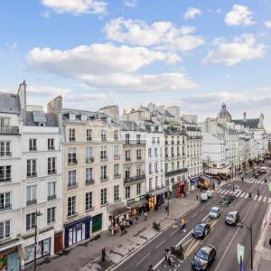 Exclusivité  - Paris 4e - Rue Saint-Antoine - vue dégagée et ens
