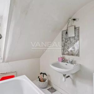 Paris IIIème - Studio - Calme - Vue dégagée