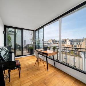 Paris XVIe - Foch - Etoile Penthouse avec terrasse