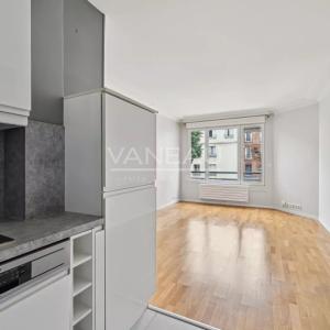 PARIS 16ème - Rue BOILEAU - Bel Appartement calme et lumineux