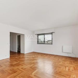 PARIS XVe Saint-Lambert - Bel appartement familial au dernier ét